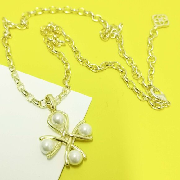 Kendra Scott Everleigh Gold White Pearl Necklace New - Picture 3 of 3